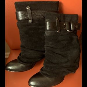 Combined texture boots